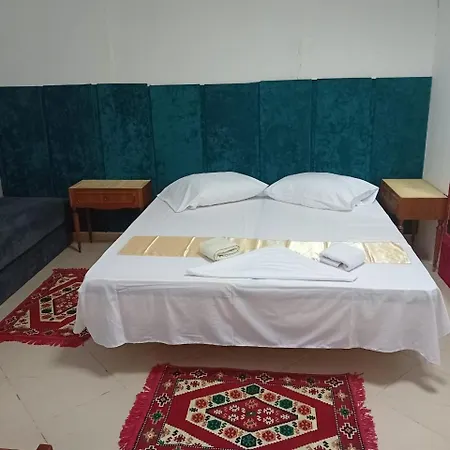 Erimare Отель Влёра